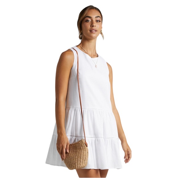 NWT Showpo Inferi Dress in White Sz 2 - Picture 3 of 16